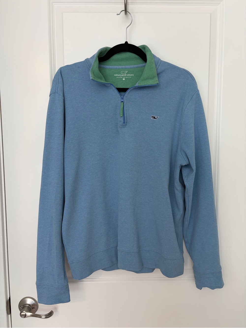 Vineyard Vines Men’s Light Blue Quarter Zip with Green Collar